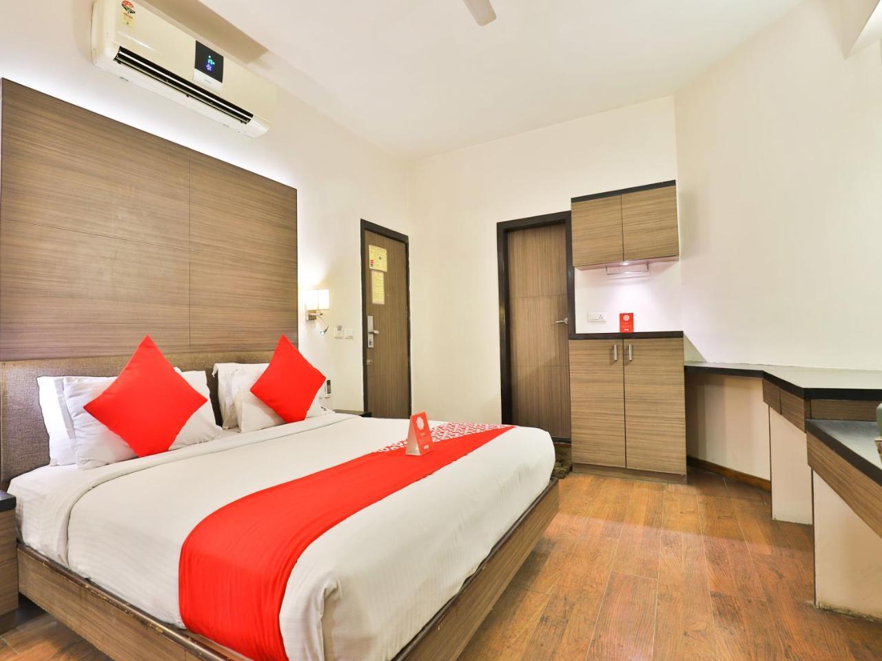 Oyo 1123 Hotel Rock Regency Ahmedabad Ngoại thất bức ảnh