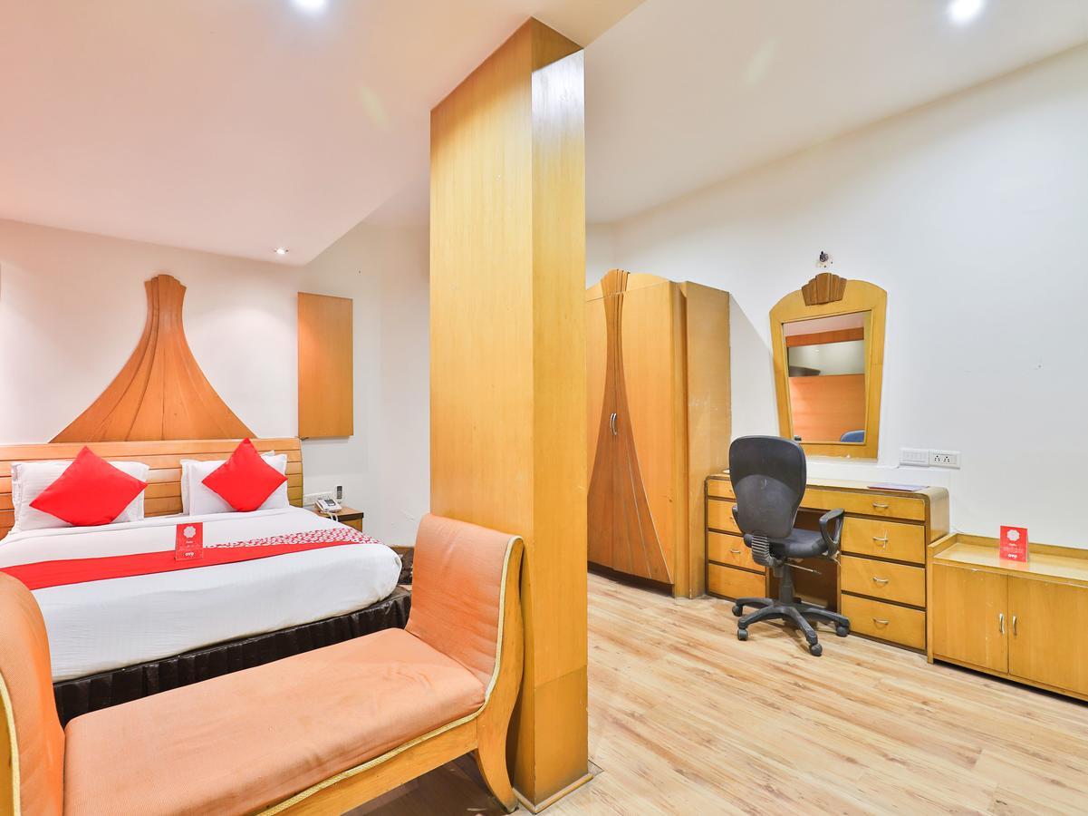 Oyo 1123 Hotel Rock Regency Ahmedabad Ngoại thất bức ảnh