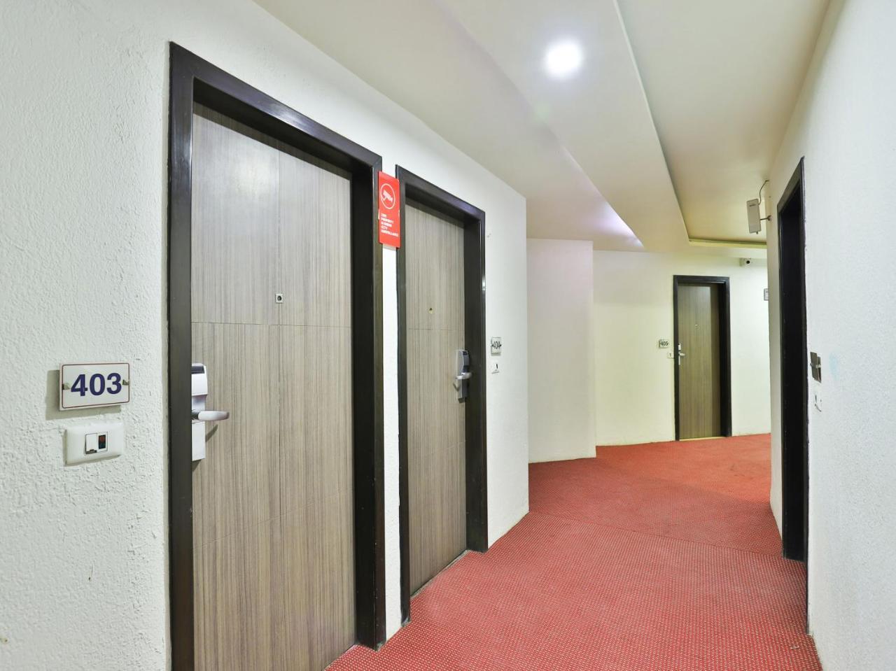 Oyo 1123 Hotel Rock Regency Ahmedabad Ngoại thất bức ảnh