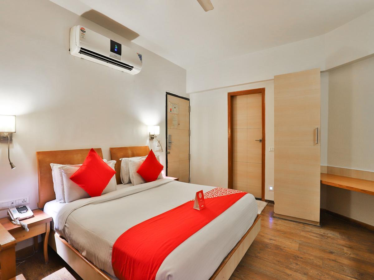 Oyo 1123 Hotel Rock Regency Ahmedabad Ngoại thất bức ảnh